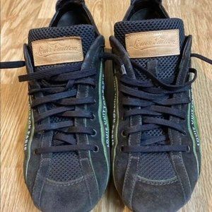 Louis  Vuitton  men shoes size 10.5 very good condition